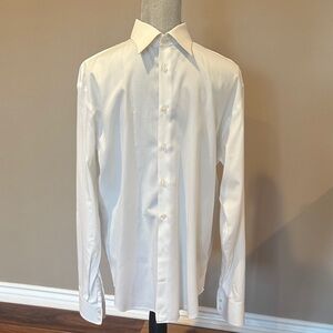 Armani Collezioni Elegant White Dress Shirt